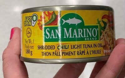 Shredded chili light tuna in oil